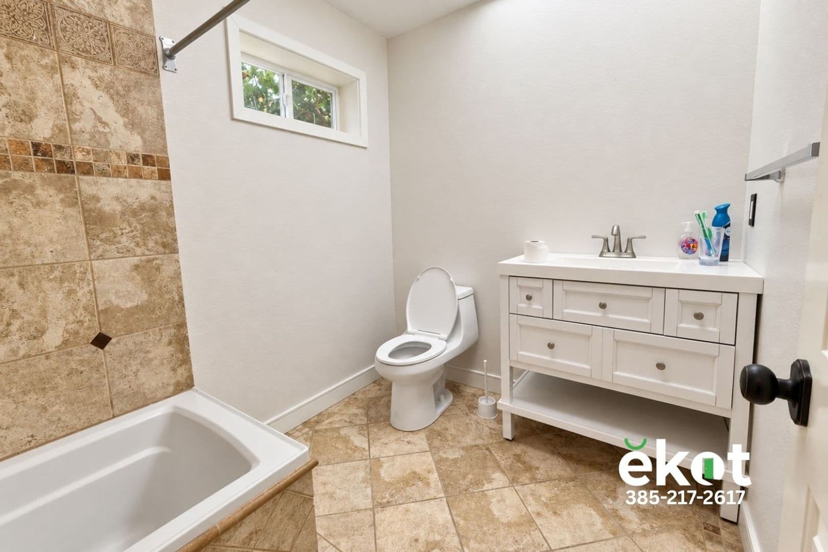 San Jose House: 15709 Highland Dr