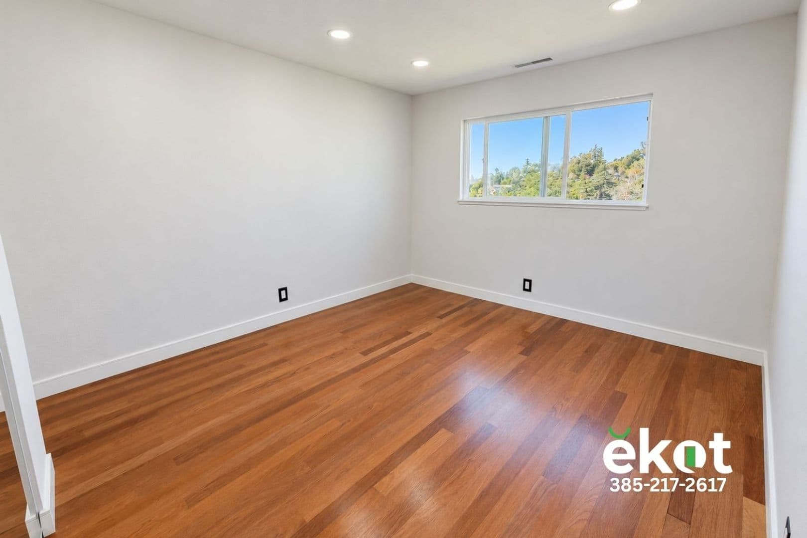 San Jose House: 15709 Highland Dr