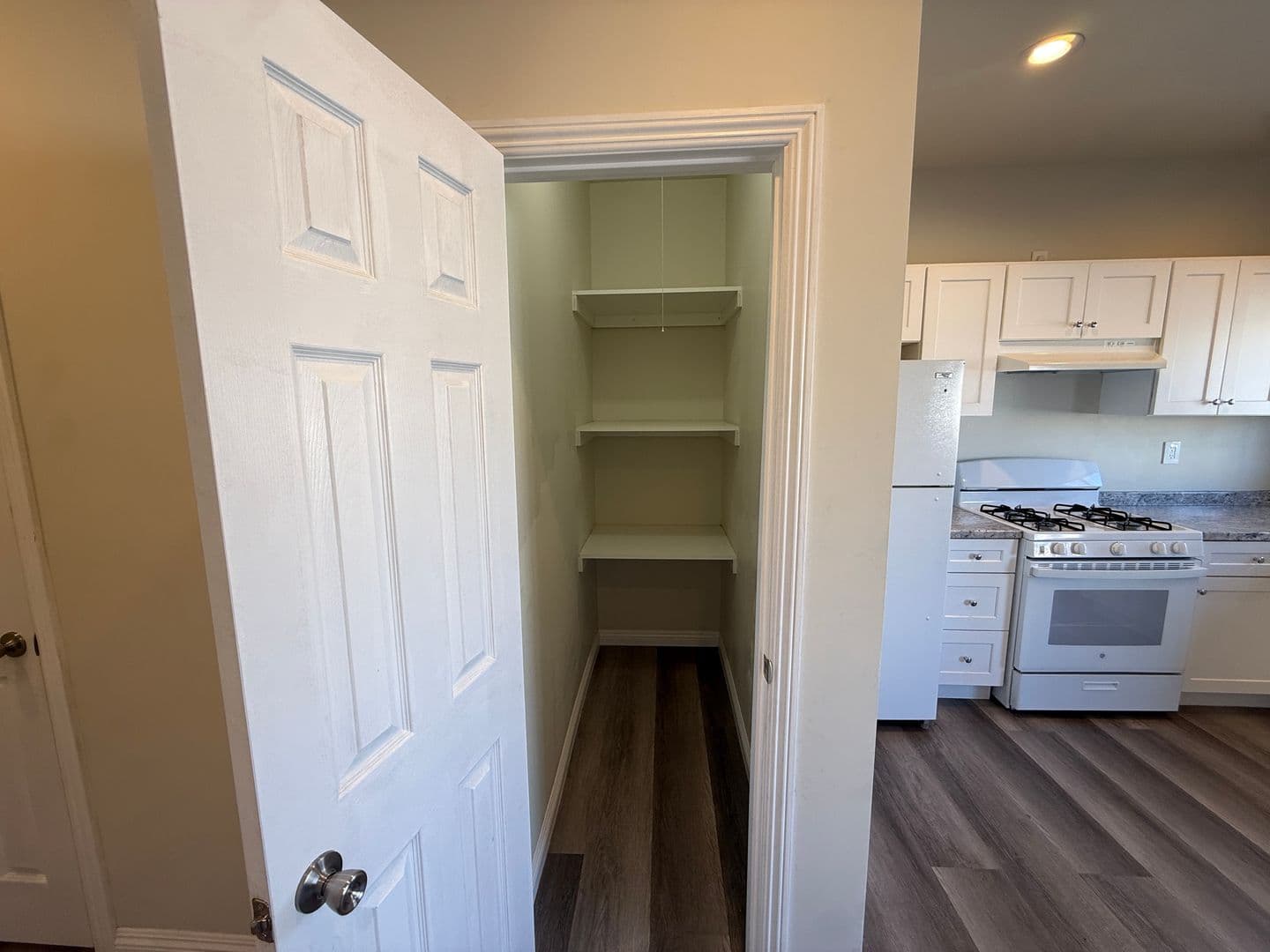Los Angeles Apartment: 2195 Whittier Blvd.