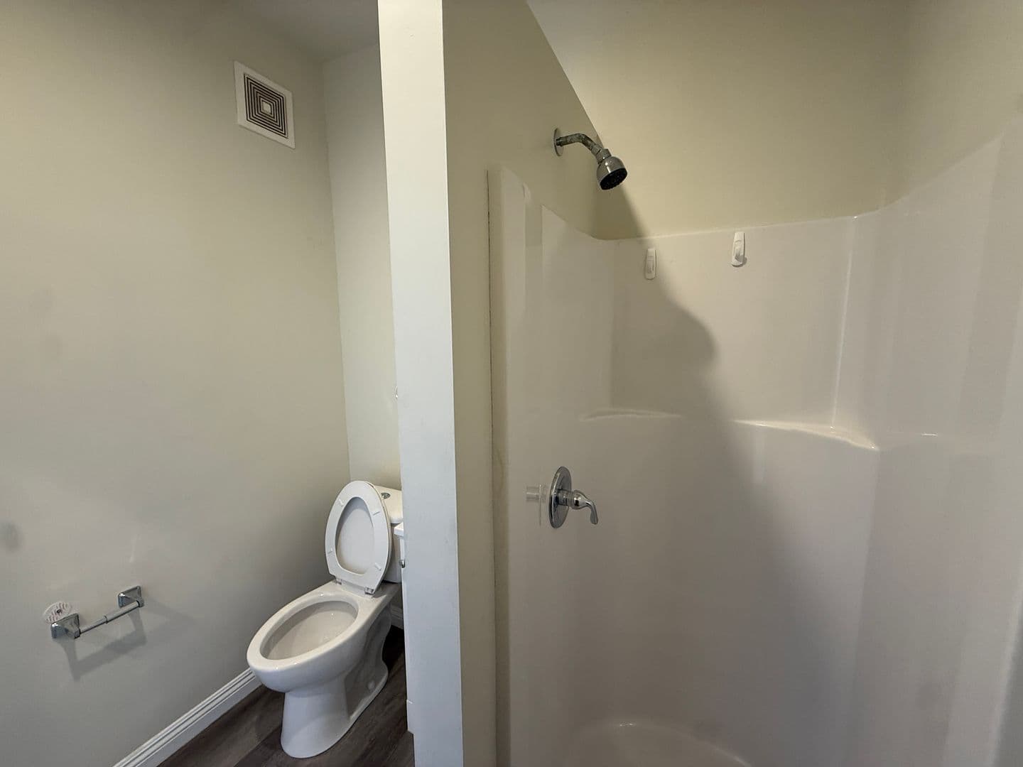Los Angeles Apartment: 2195 Whittier Blvd.