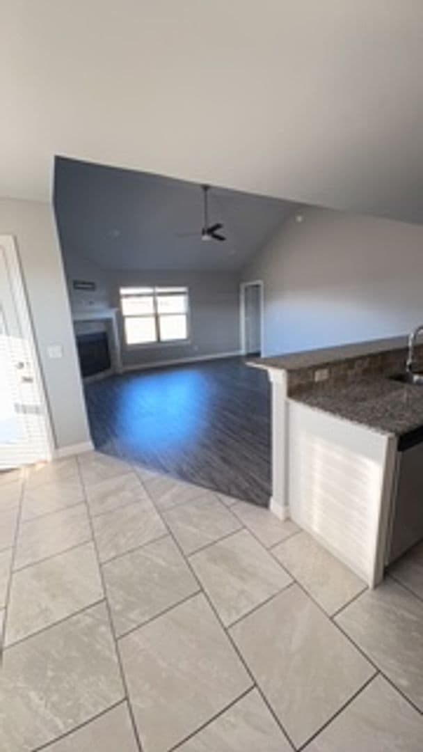 Bentonville House: 802 SW Cabriolet Street