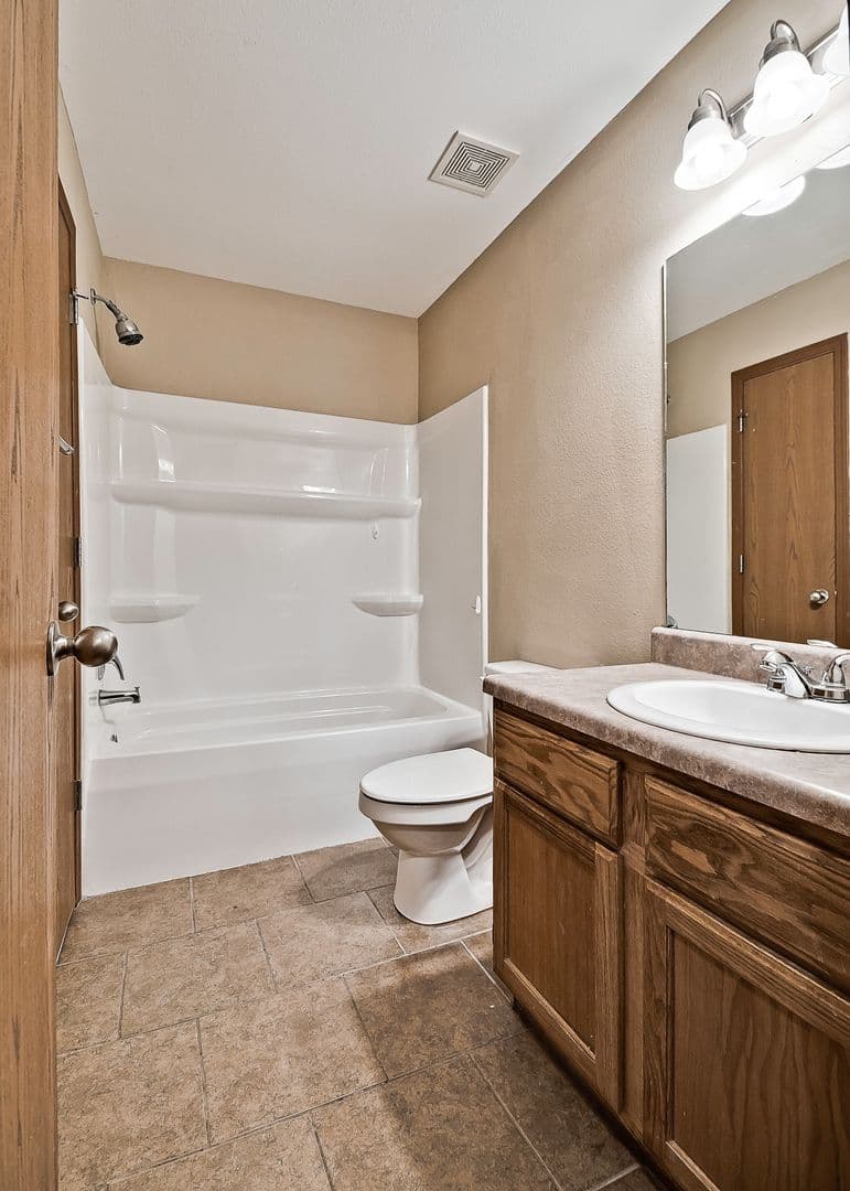 Bentonville Apartment: 4104-1 Broadstone Ave.