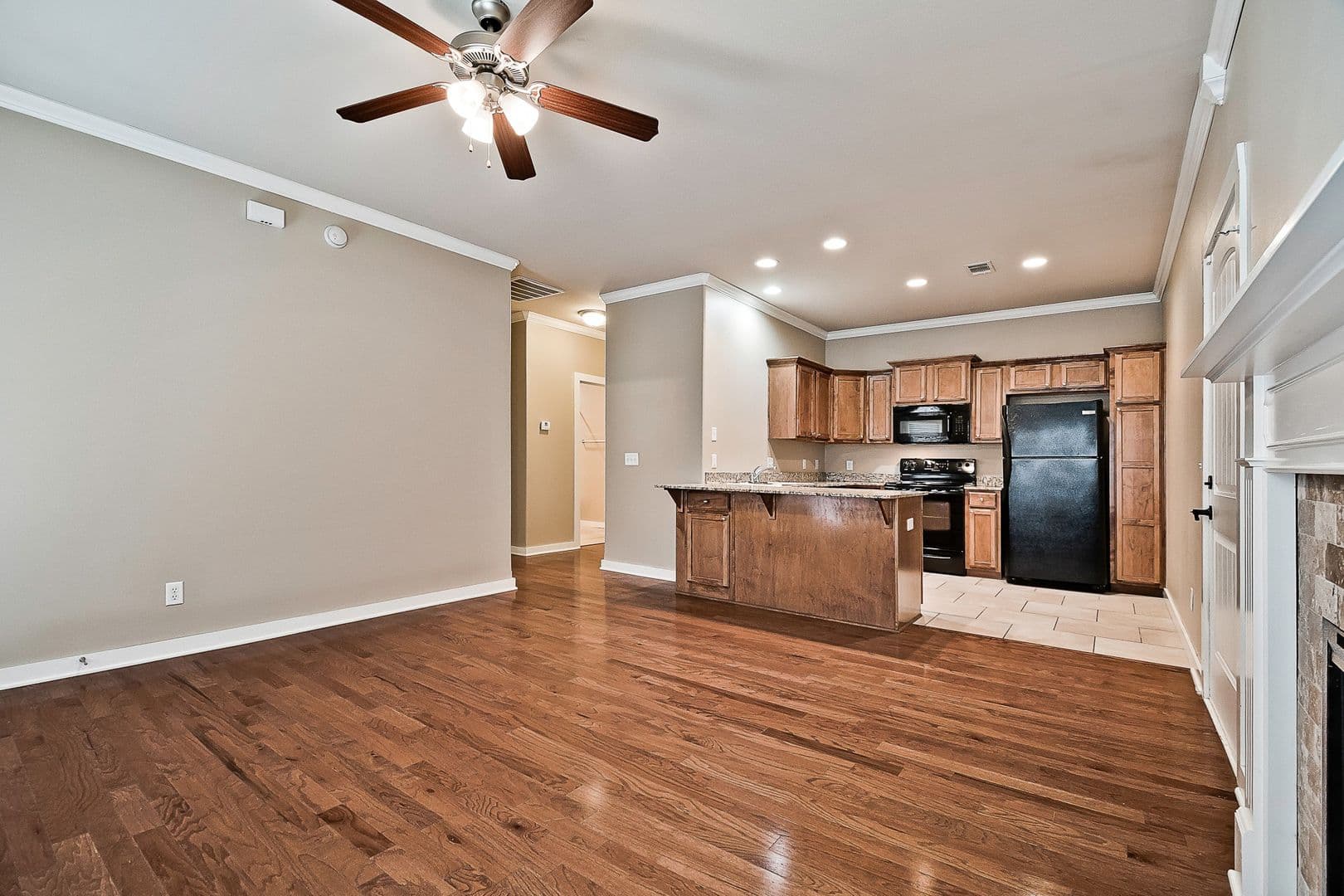 Springdale Apartment: 3822 Rochester Circle