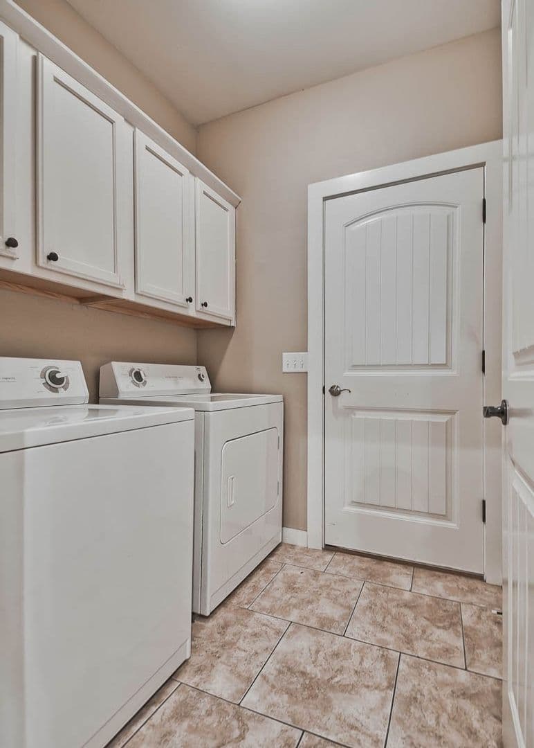 Springdale Apartment: 3822 Rochester Circle