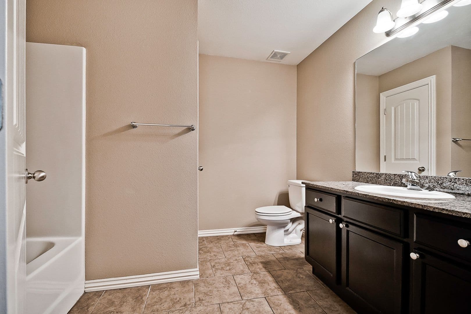 Rogers Apartment: 3509 W Cedar Cir