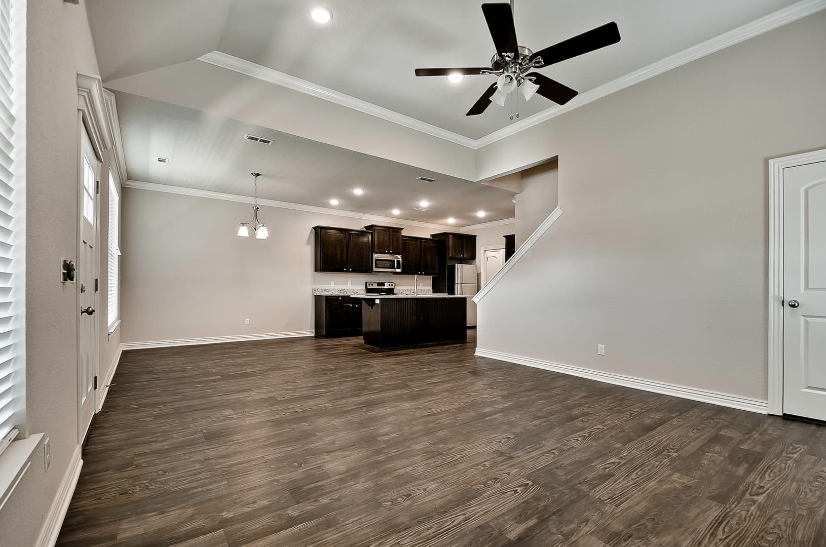 Lowell Apartment: 101 Carrington Ave.