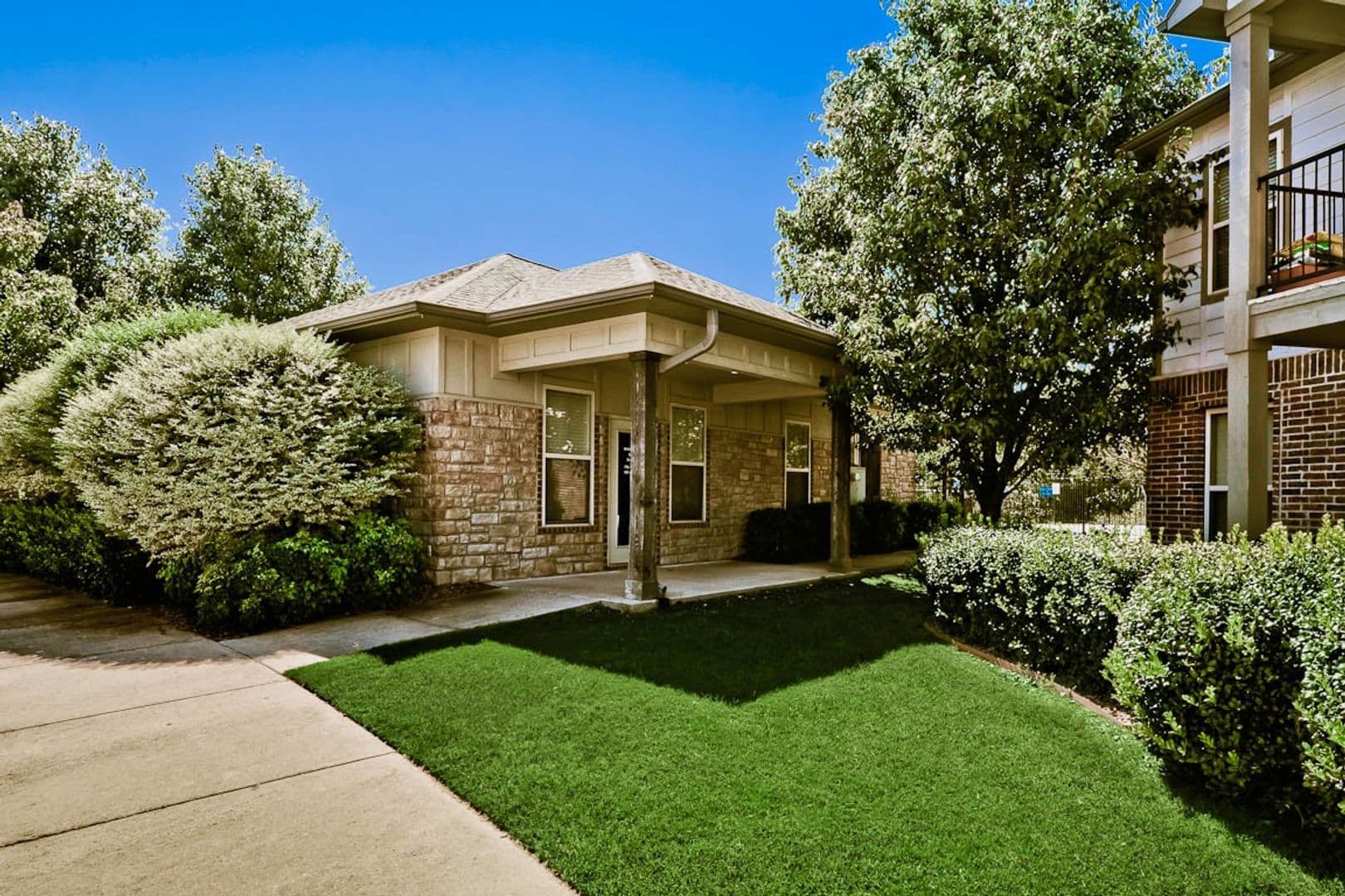 Springdale Apartment: 3822 Rochester Circle