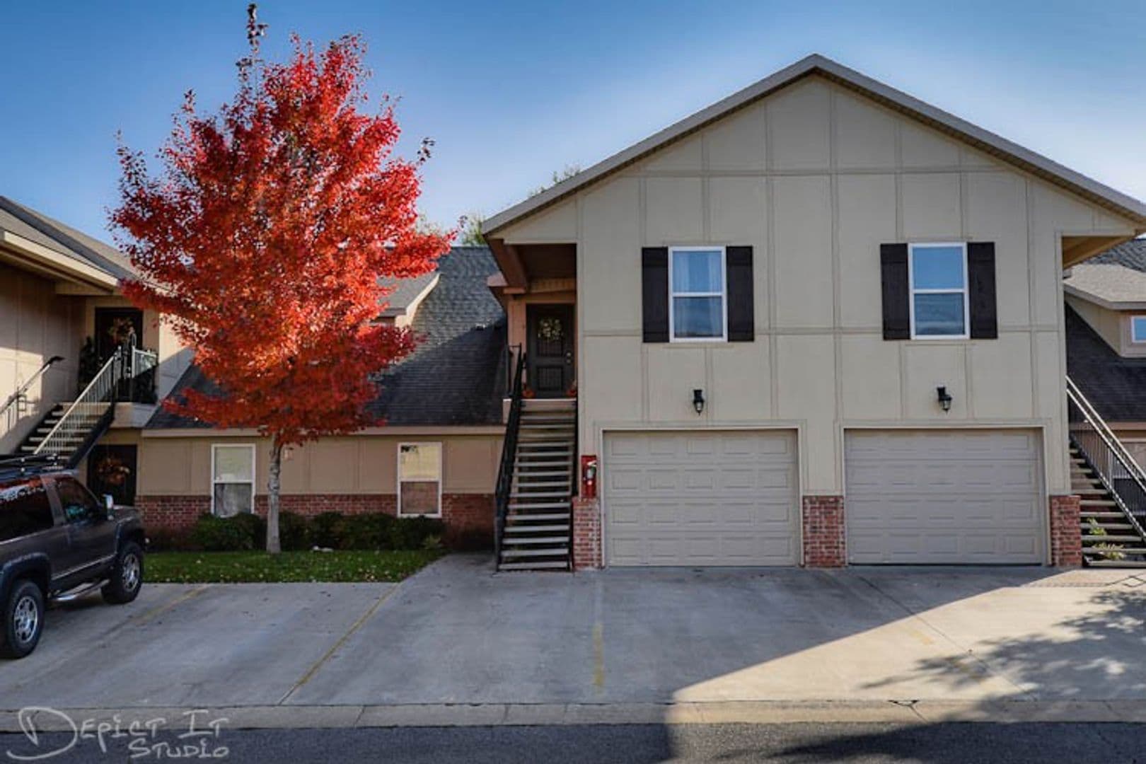 Rogers Apartment: 3509 W Cedar Cir