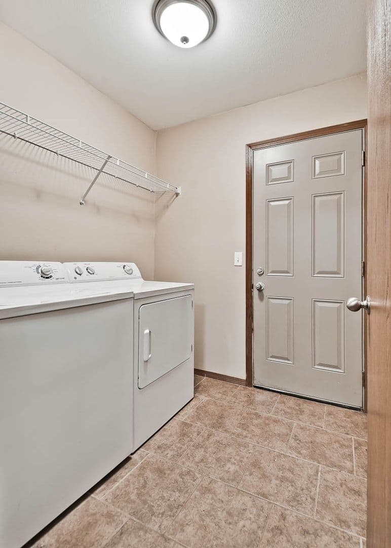 Bentonville Apartment: 4200-1 Broadstone Ave.