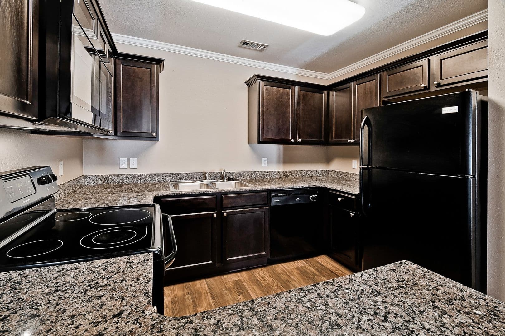 Rogers Apartment: 3509 W Cedar Cir