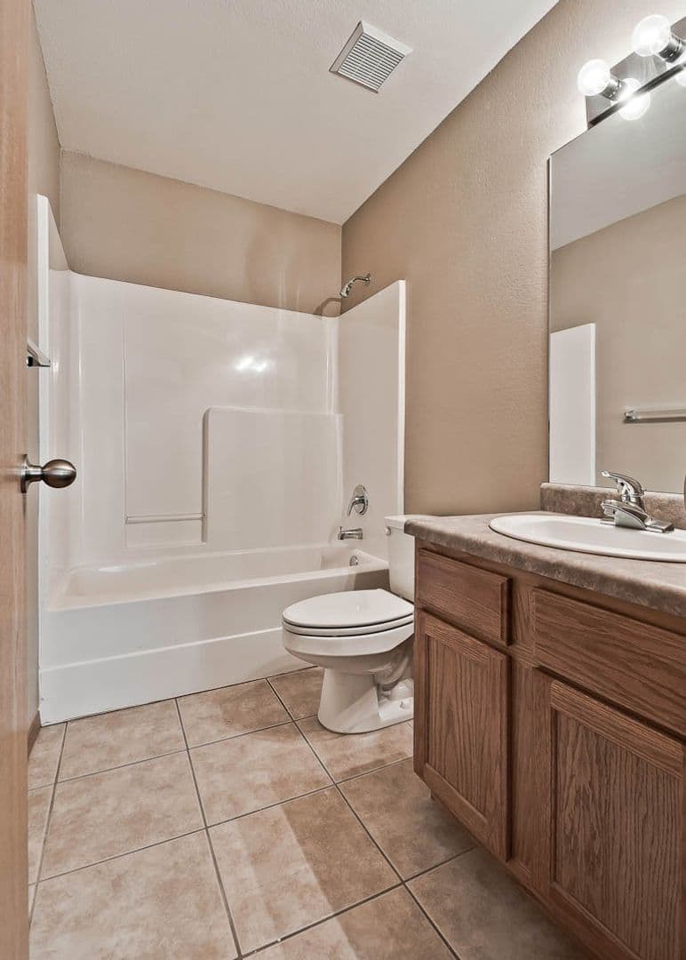 Fayetteville Apartment: 2509 Meadowview