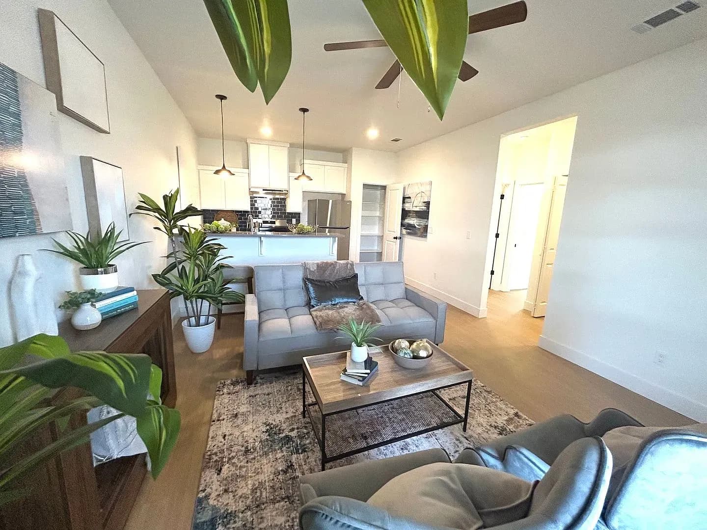 Elkins Apartment: 1808 Riverview Dr. - K4