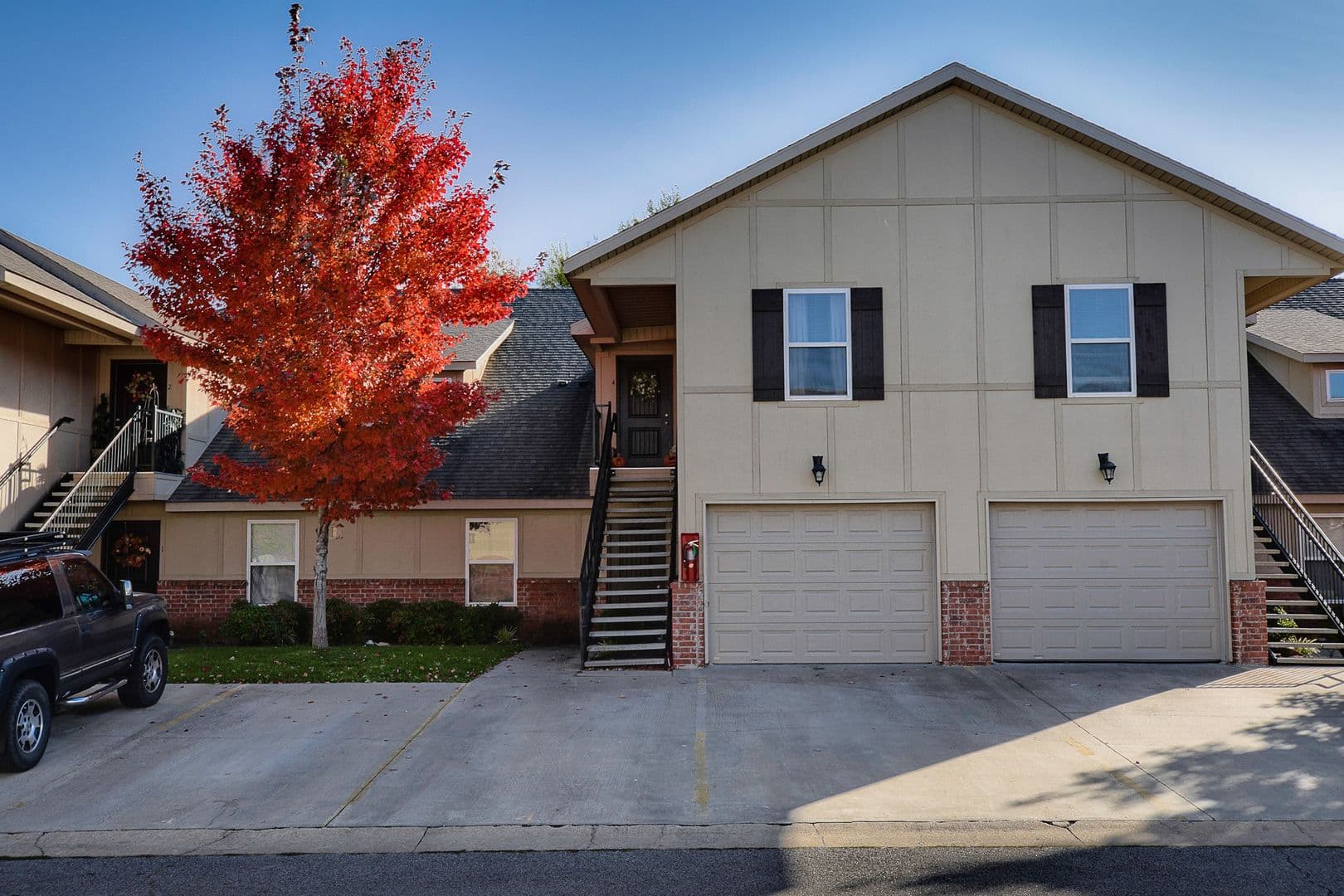 Rogers Apartment: 3509 W Cedar Cir