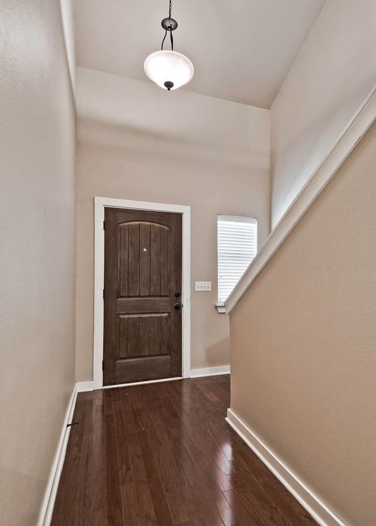 Rogers Apartment: 574 N. 24th St.