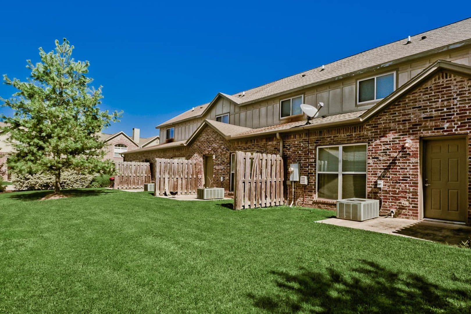 Springdale Apartment: 3822 Rochester Circle