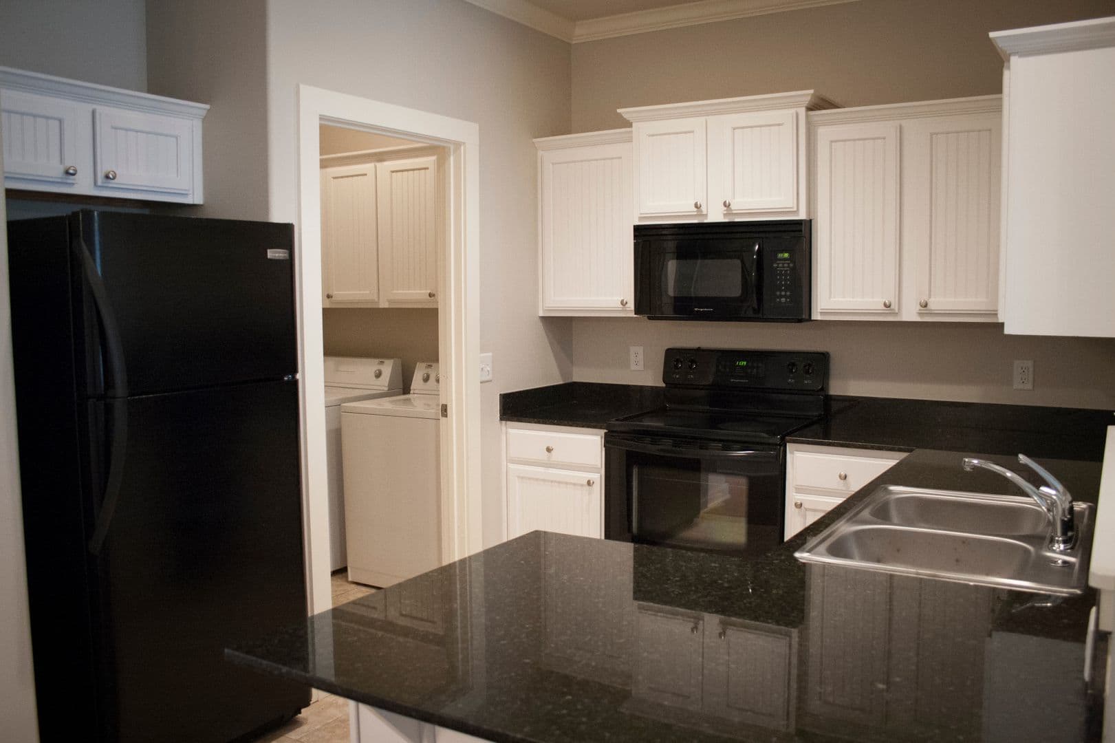 Springdale Apartment: 3822 Rochester Circle