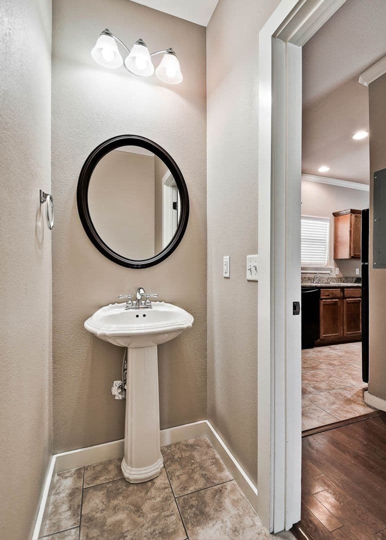 Springdale Apartment: 3822 Rochester Circle