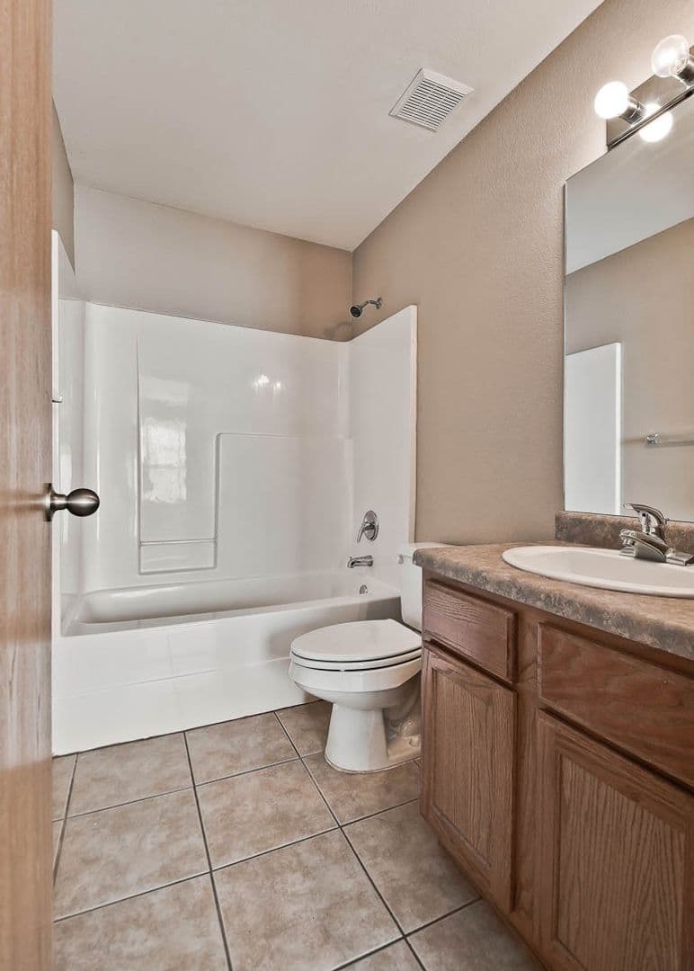 Fayetteville Apartment: 2509 Meadowview