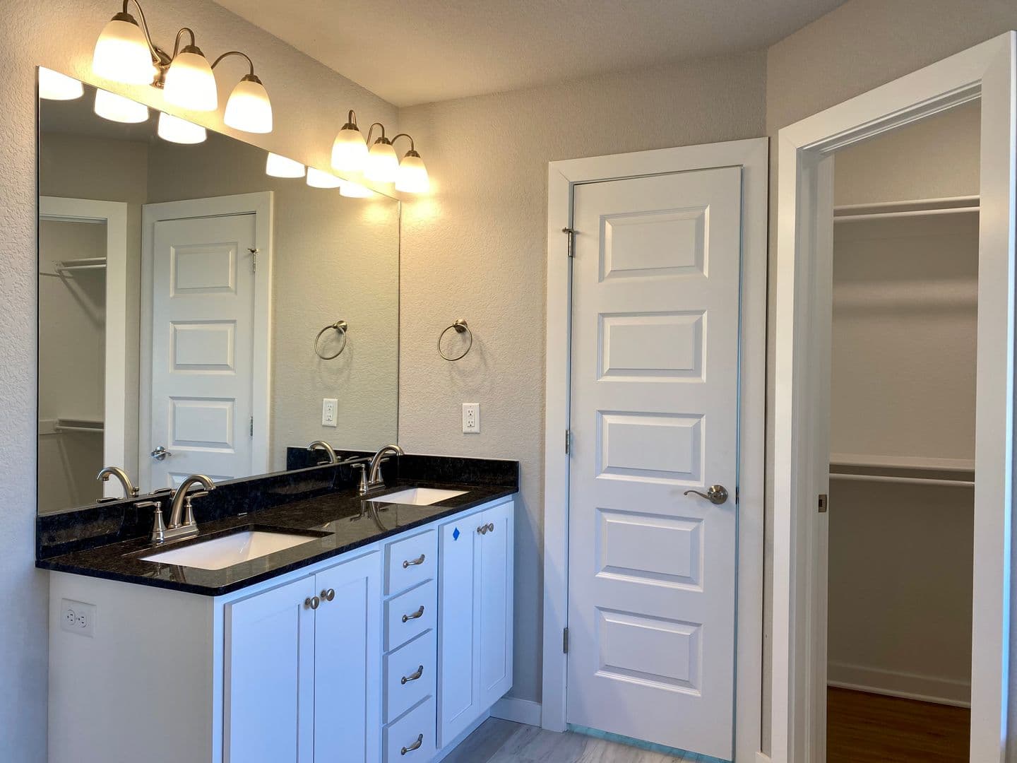 Fayetteville Apartment: Village of Sloanbrooke