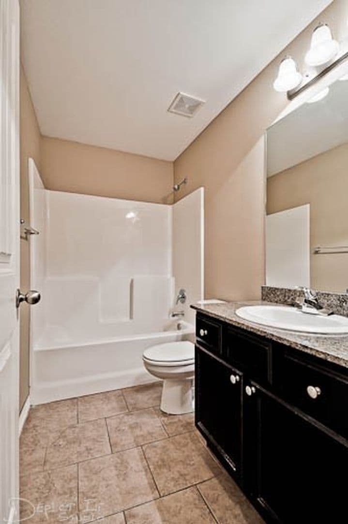Rogers Apartment: 3509 W Cedar Cir