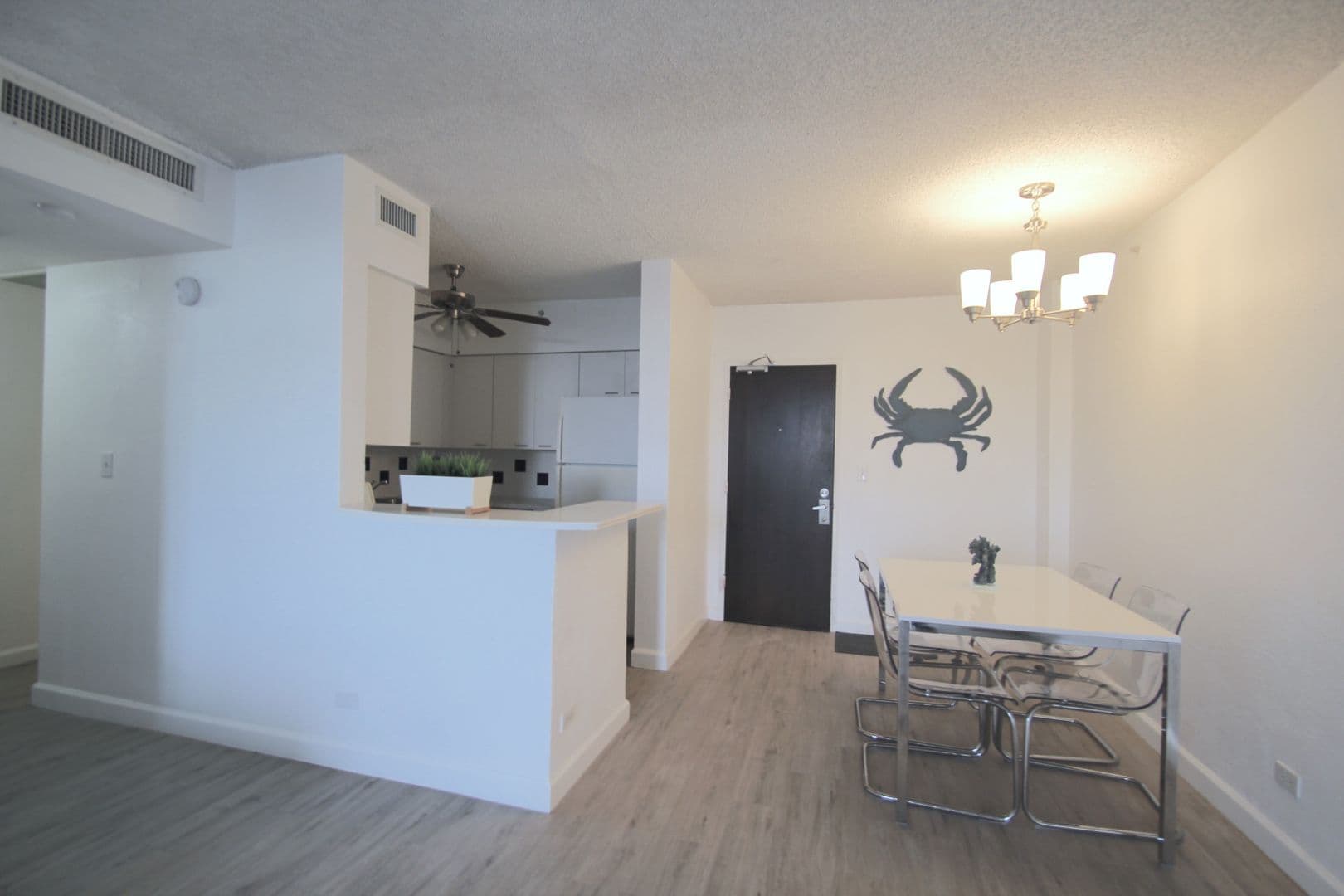 Miami Beach House: 1500 Bay Road