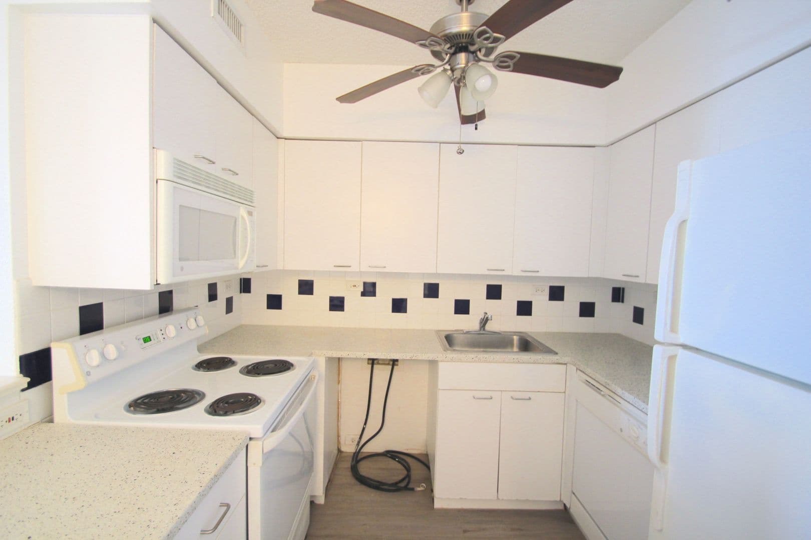 Miami Beach House: 1500 Bay Road