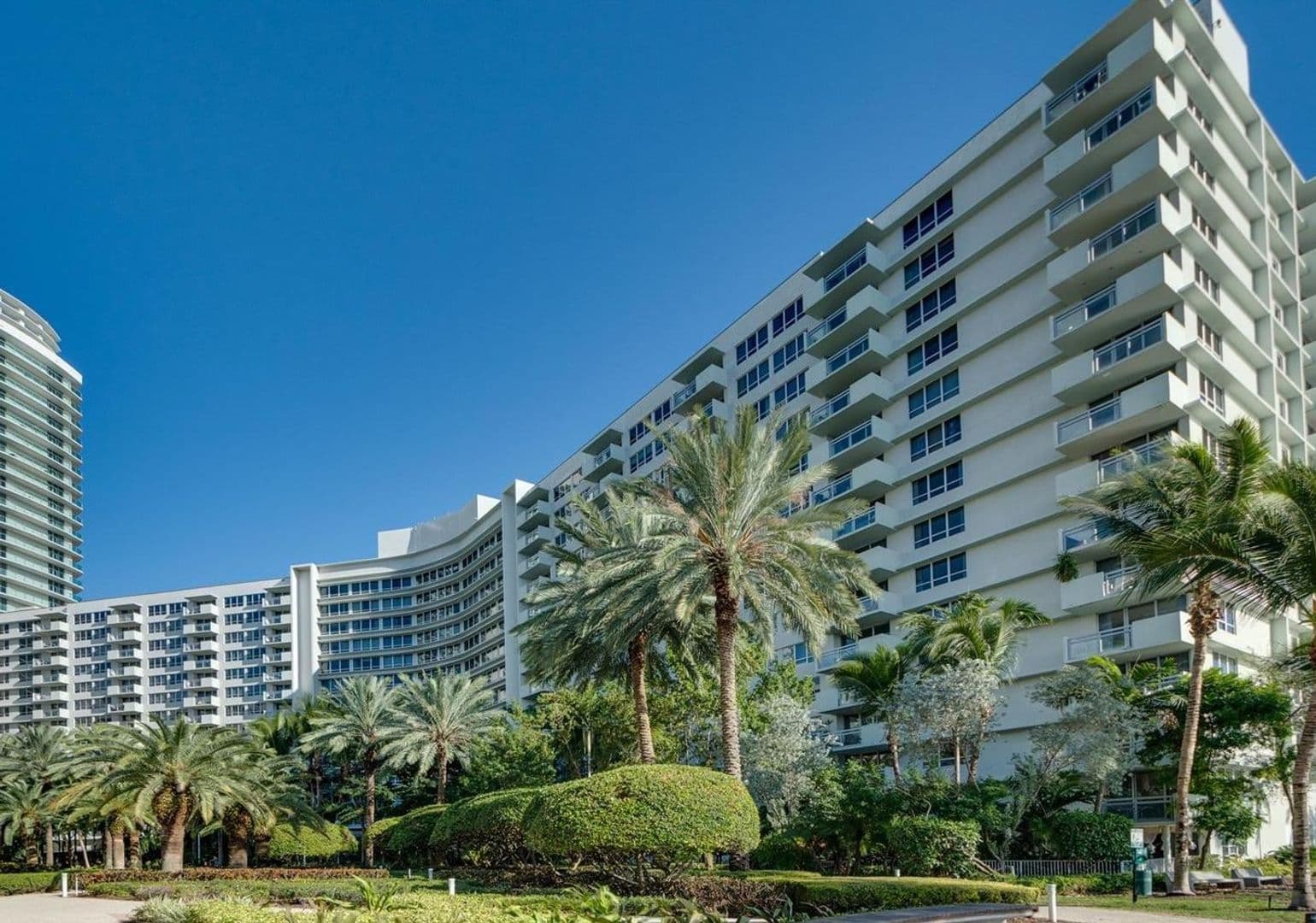 Miami Beach House: 1500 Bay Road