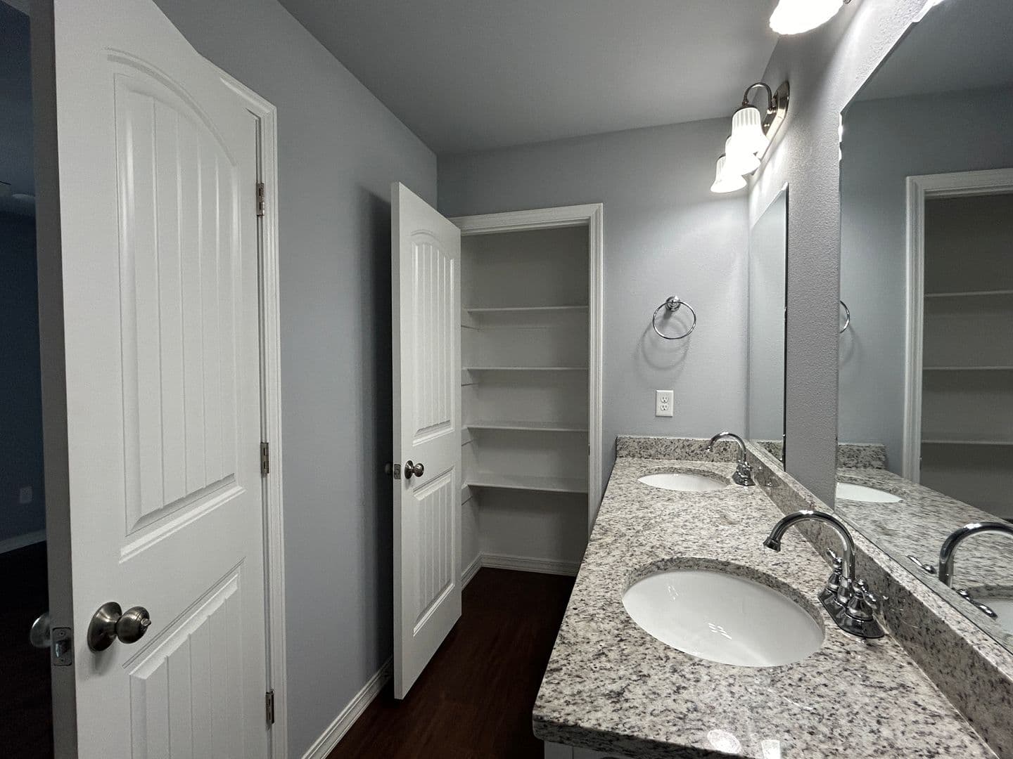 Rogers Apartment: 624 N 6th Street
