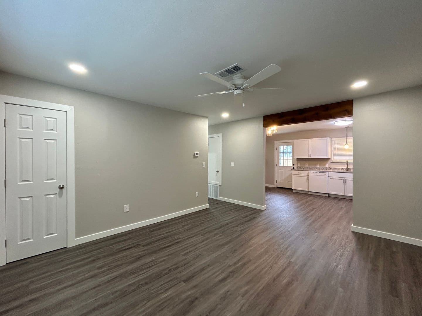 Rogers Apartment: 612 N 6th Street