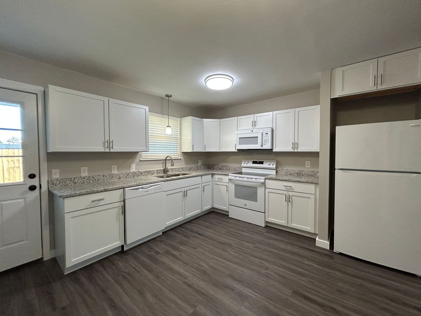 Rogers Apartment: 612 N 6th Street