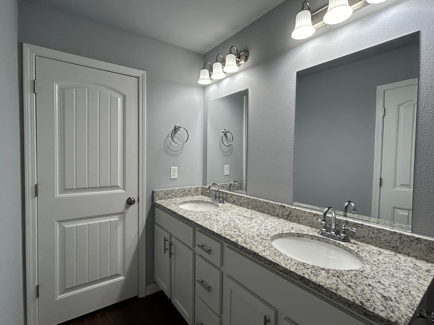 Rogers Apartment: 624 N 6th Street