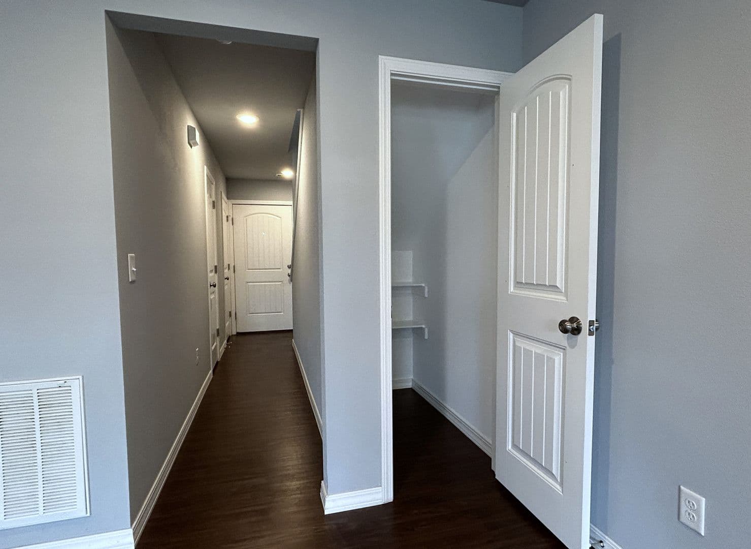 Rogers Apartment: 624 N 6th Street