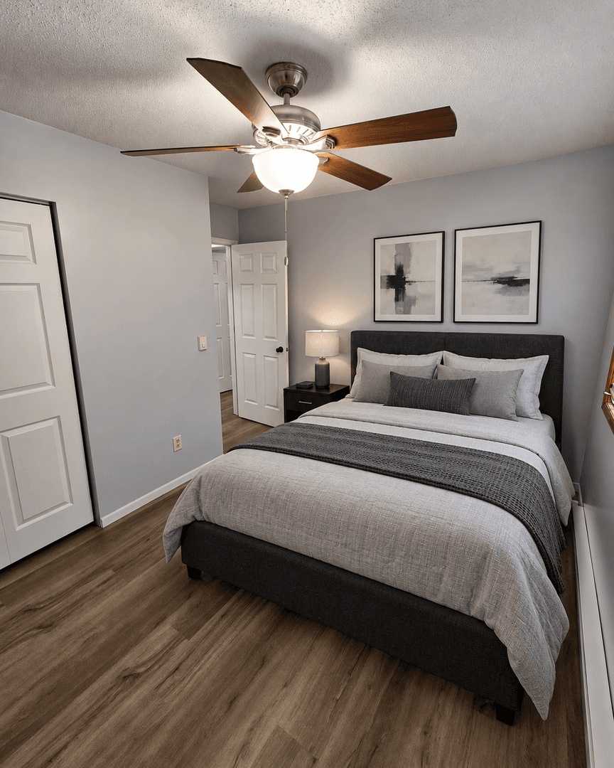 St Charles Apartment: 1112 Oakview Drive