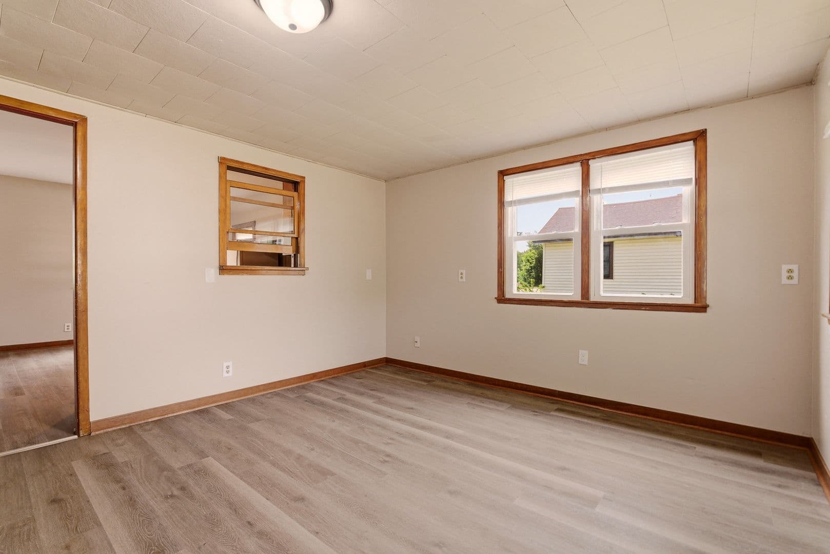 La Crosse House: 2737 Hamilton St