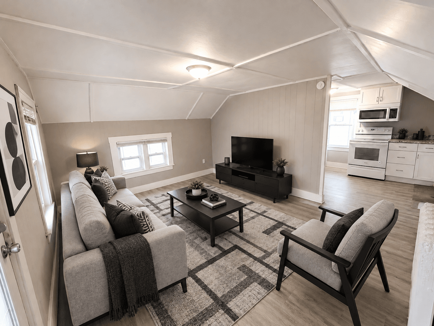 La Crosse Apartment: 1305-1307 Avon St
