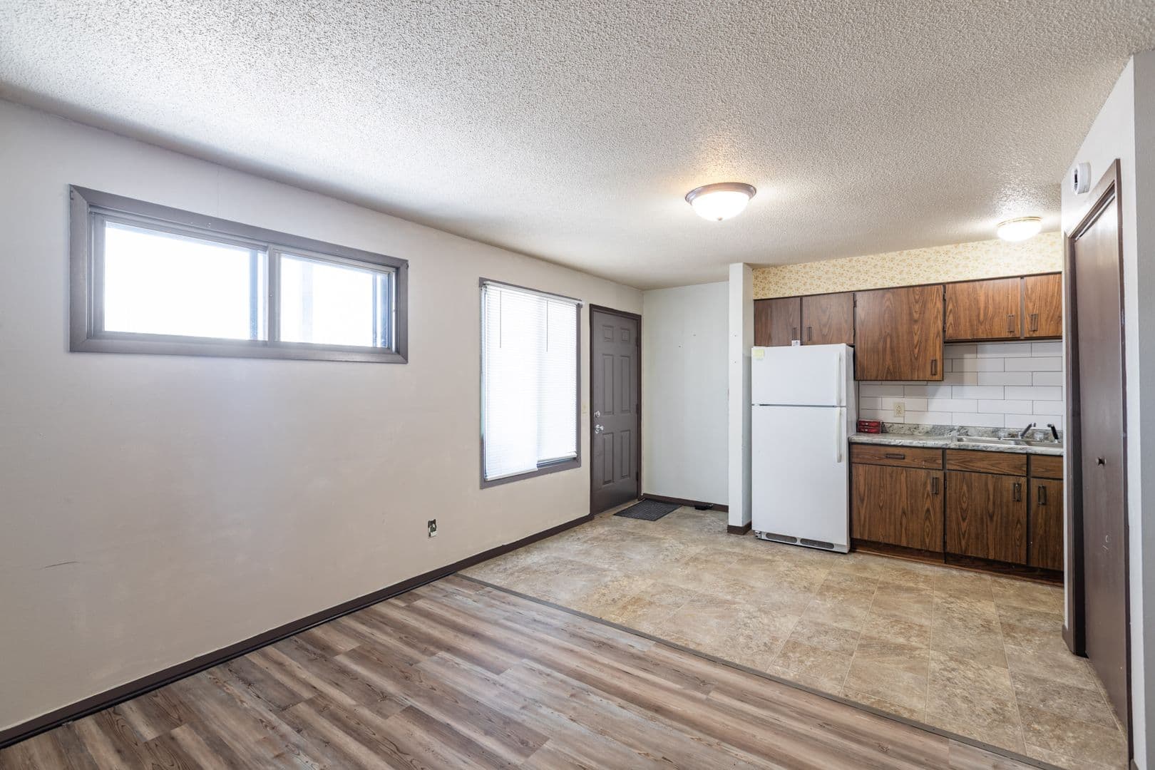 New Albin Apartment: 375 Plum St
