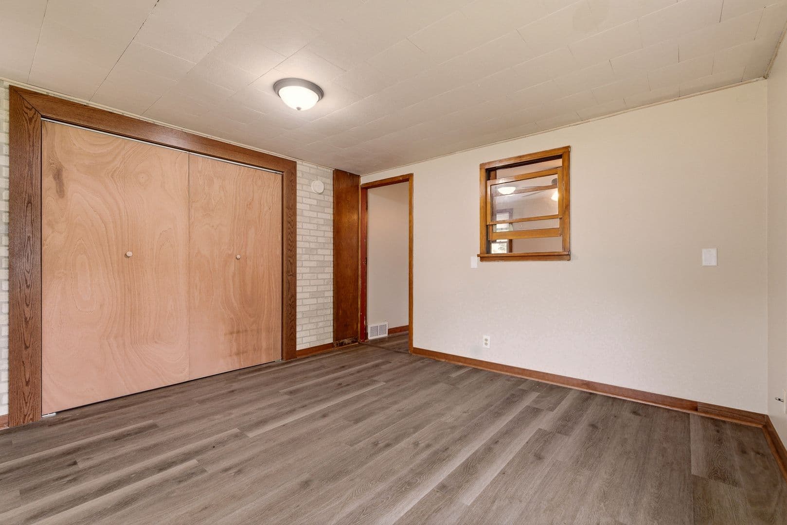 La Crosse House: 2737 Hamilton St