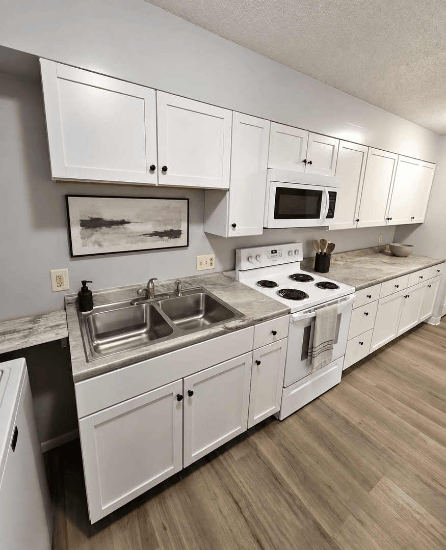 St Charles Apartment: 1112 Oakview Drive