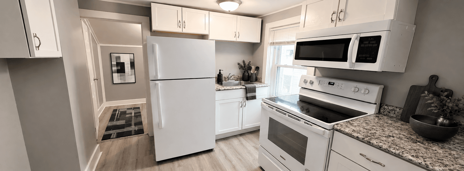 La Crosse Apartment: 1305-1307 Avon St