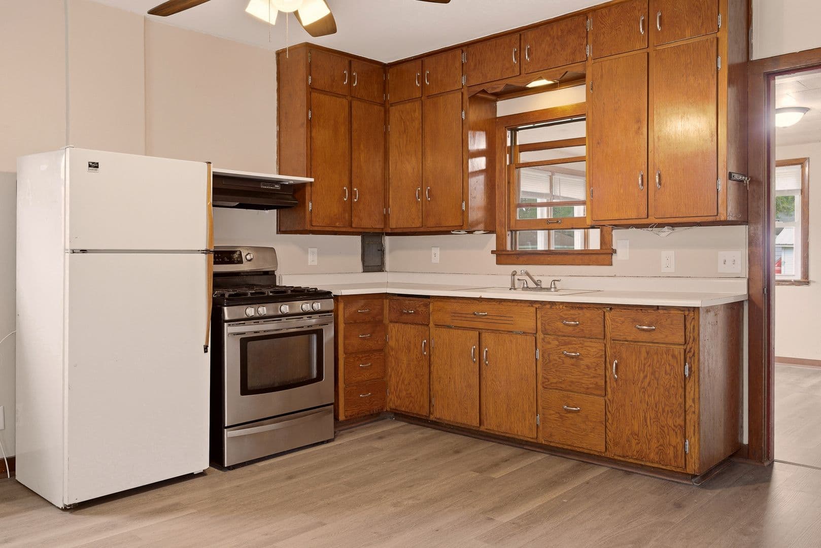 La Crosse House: 2737 Hamilton St