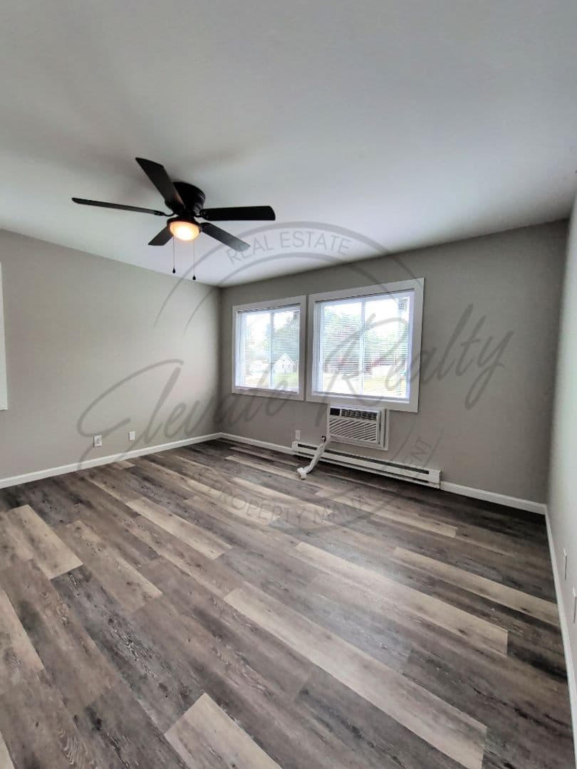 Nashville Townhome: 550 Harding Place Unit B-114