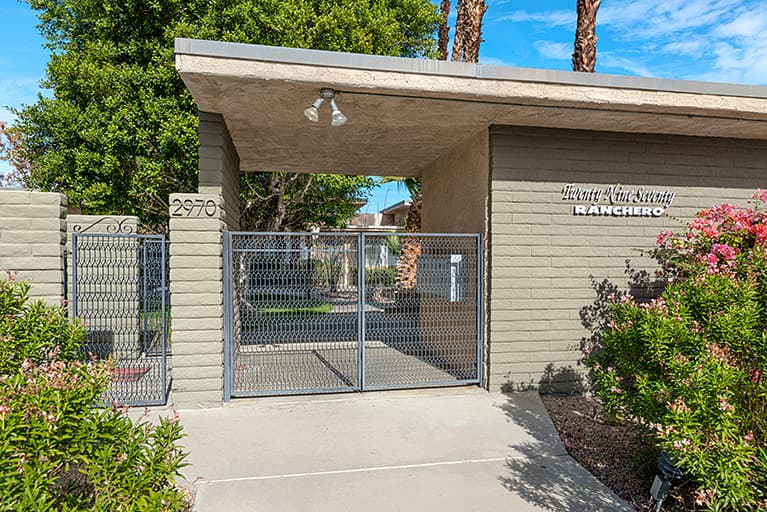 Palm Springs Apartment: 2970 Ranchero Dr