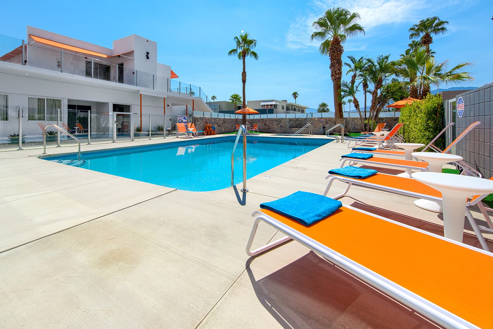 Palm Springs Apartment: 140 W. Via Lola