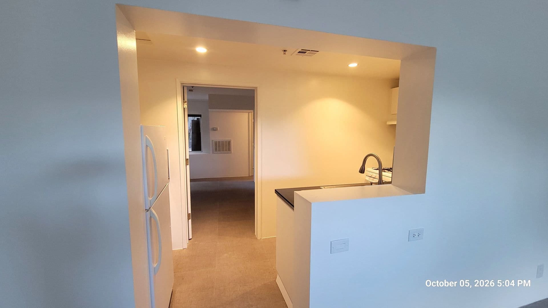 Palm Springs Apartment: 140 W. Via Lola
