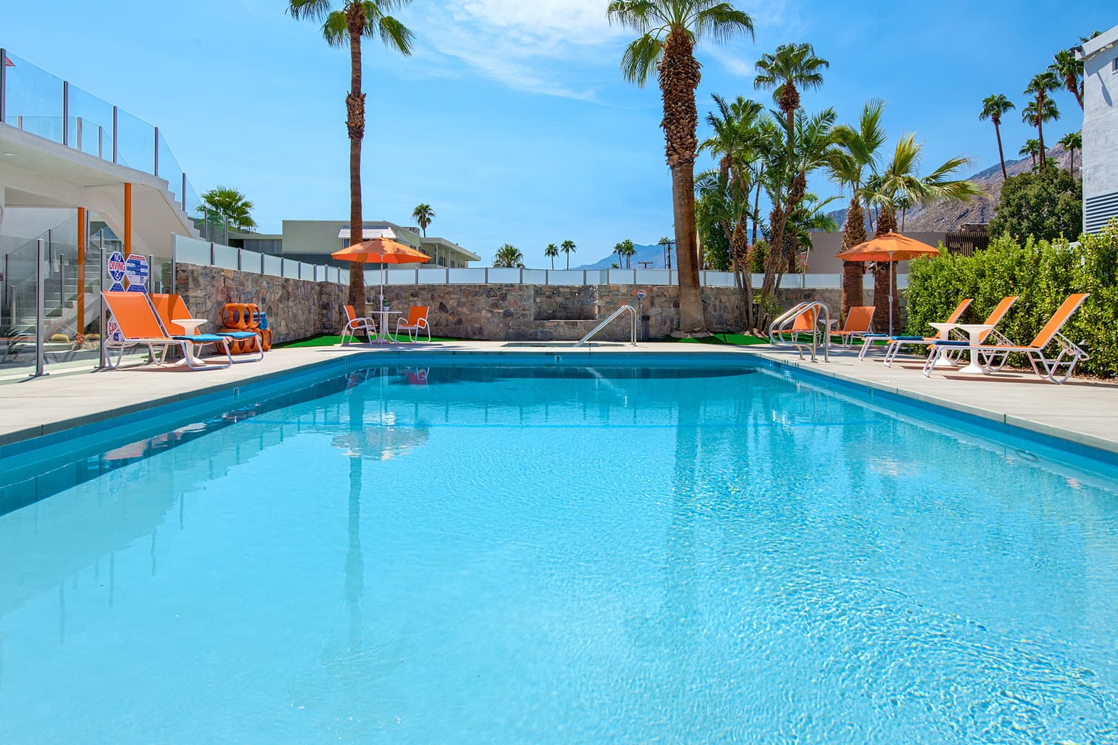 Palm Springs Apartment: 140 W. Via Lola
