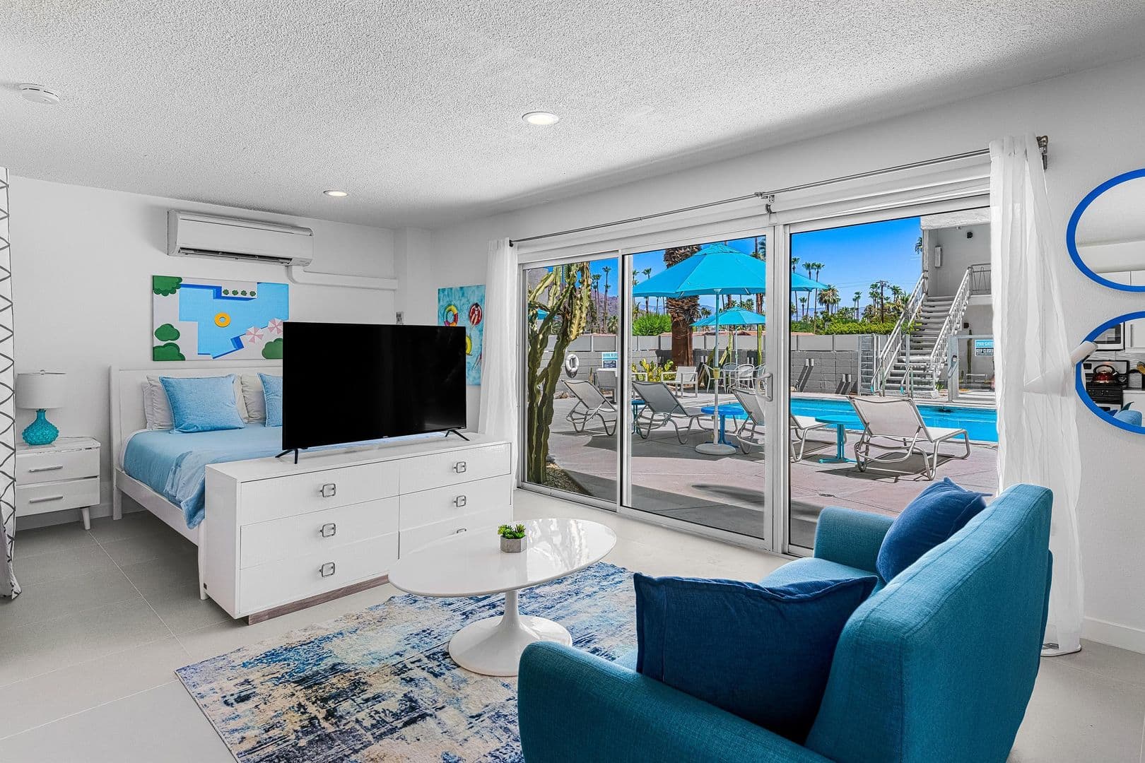 Palm Springs Apartment: 1530 E. Palm Canyon Dr.