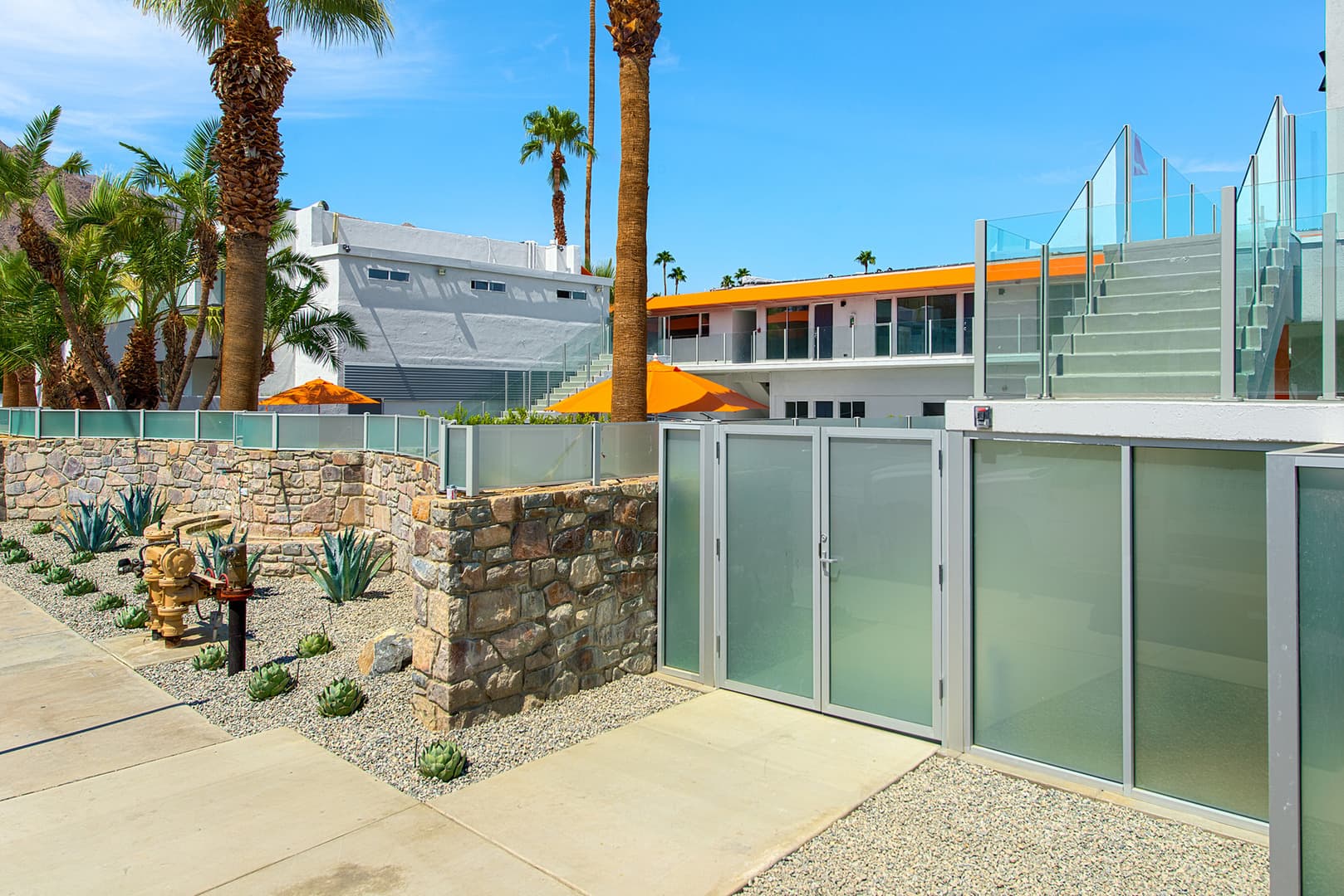 Palm Springs Apartment: 140 W. Via Lola