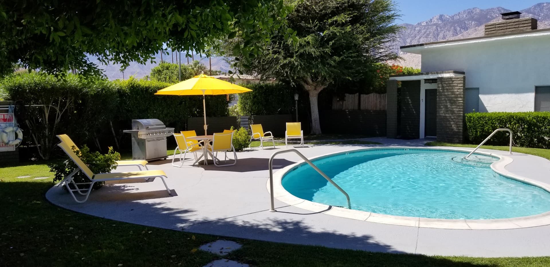 Palm Springs Apartment: 2970 Ranchero Dr