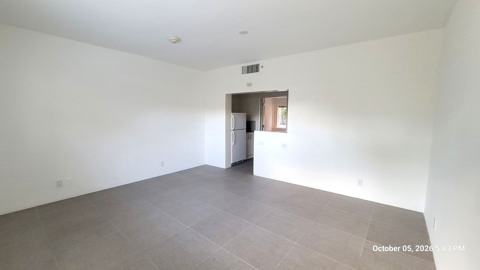 Palm Springs Apartment: 140 W. Via Lola