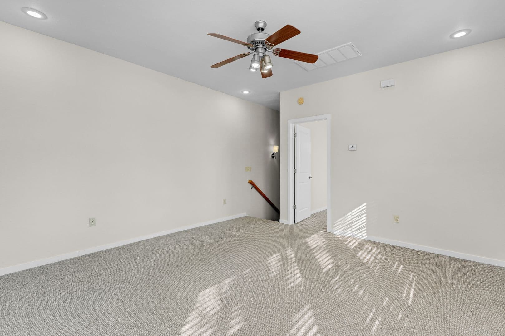 Fayetteville House: 40 E Maple Street #2